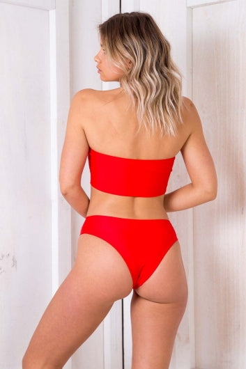 color-red
