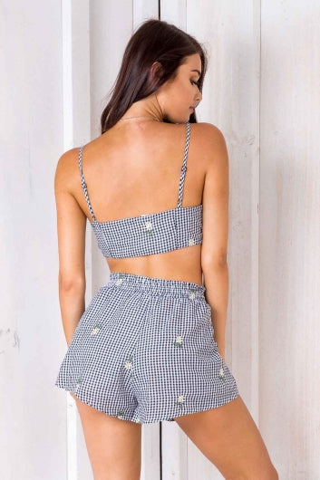 color-black/-white-chequered