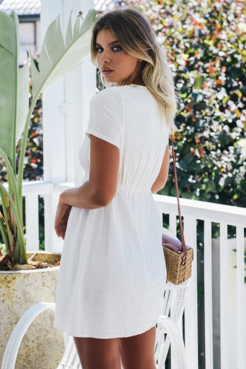 color-white-linen