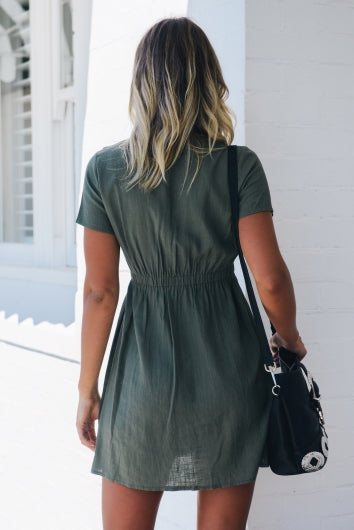 color-khaki