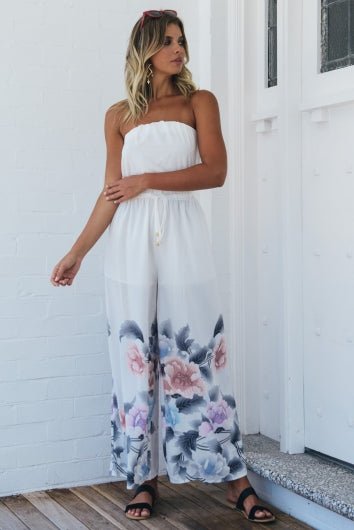 color-white-floral-print
