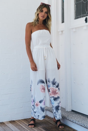 color-white-floral-print