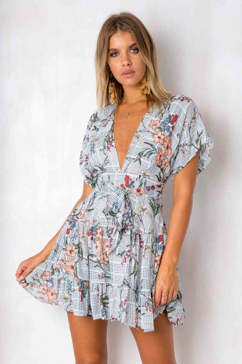 color-mix-peach-floral