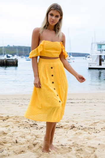 color-yellow