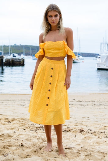 color-yellow