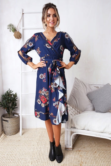 color-blue-vintage-floral