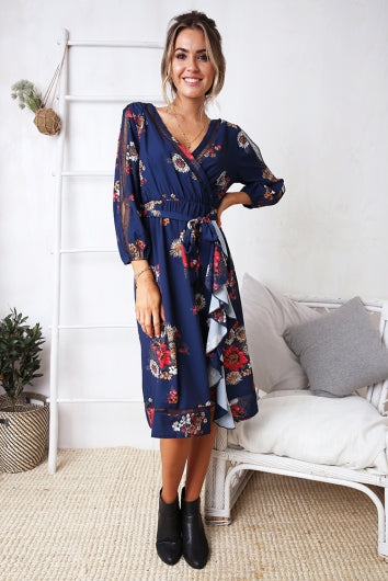 color-blue-vintage-floral