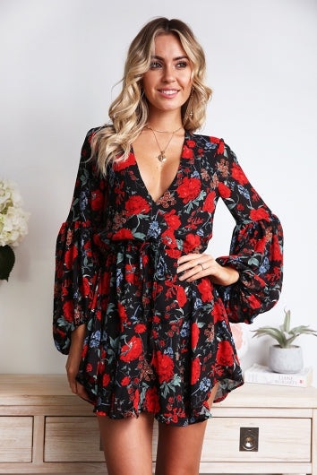 color-black/red-floral