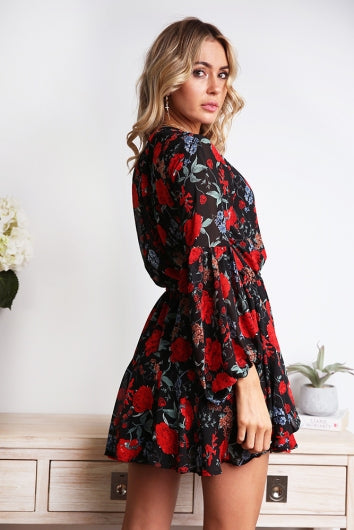 color-black/red-floral