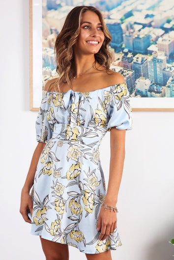 color-blue-floral