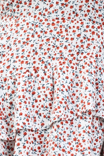 color-white/red-floral