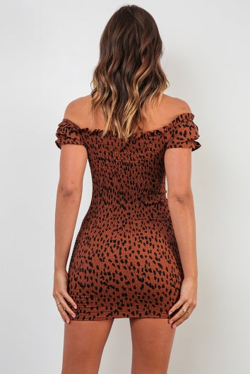 color-tan-print