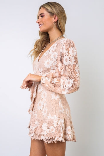color-nude-lace
