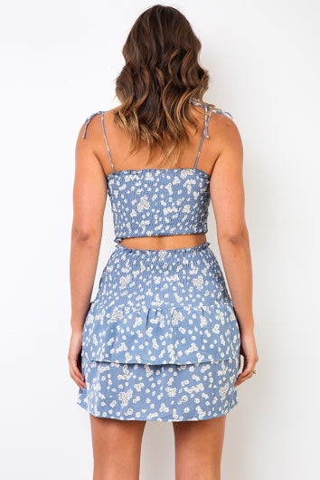 color-blue-floral