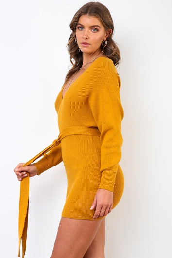 color-mustard