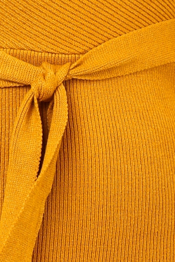 color-mustard
