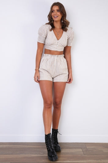 color-beige-stripe
