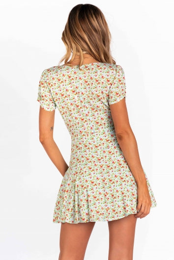 color-mint-floral