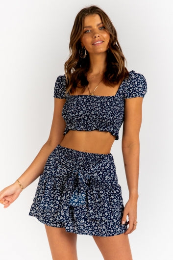 color-navy-floral