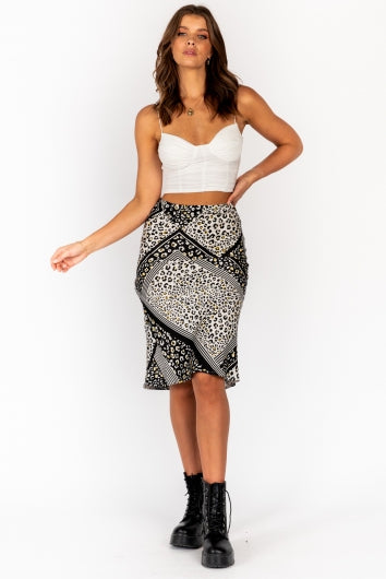 color-black-white-print