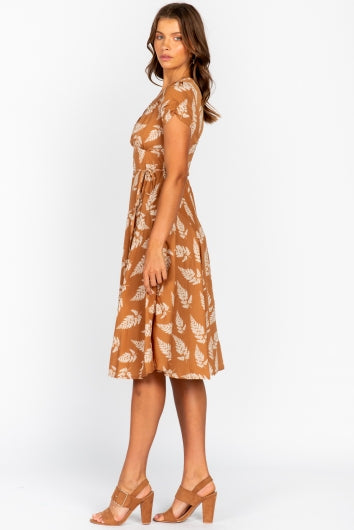 color-tan-print