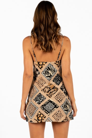 color-beige-safari-print