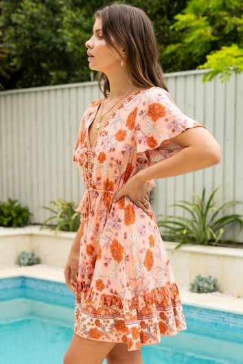 color-peach-floral