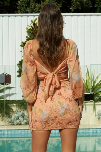 color-apricot-print