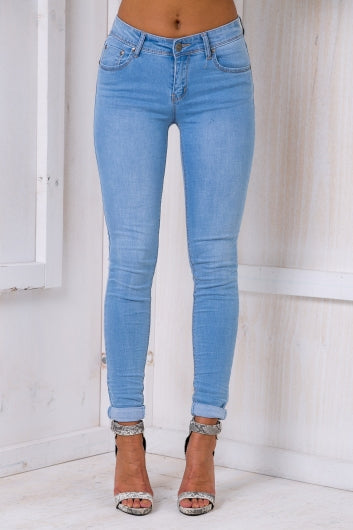 Evelyn Jeans Light Wash – Stelly