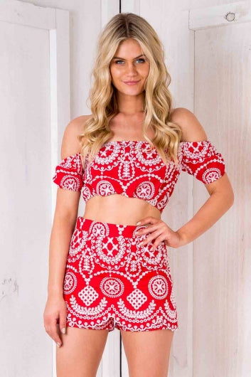 color-red-embroidery