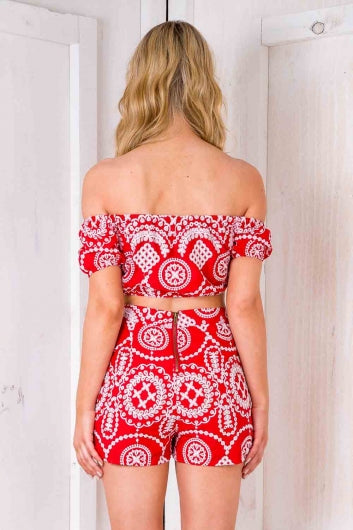 color-red-embroidery