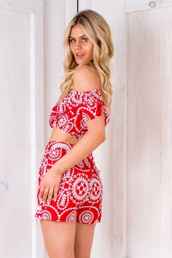 color-red-embroidery