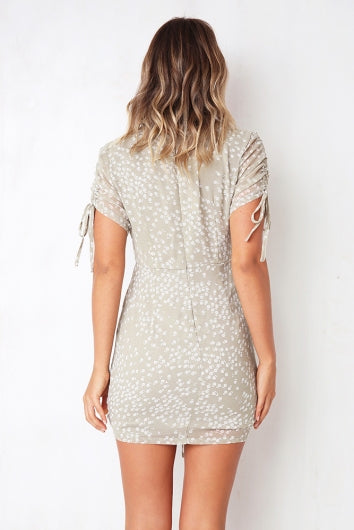 color-light-khaki-print