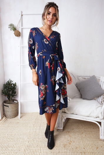 color-blue-vintage-floral