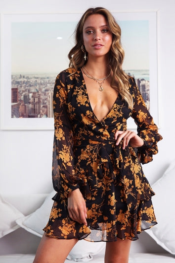 color-black-orange-flower