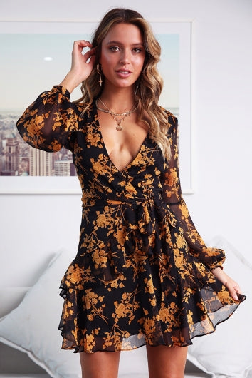 color-black-orange-flower