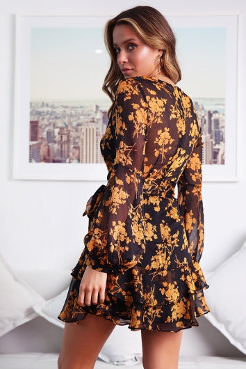 color-black-orange-flower