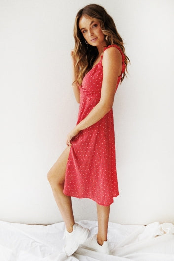 color-red-/-white-polka-dot