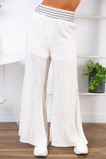 color-white/navy-embroidery