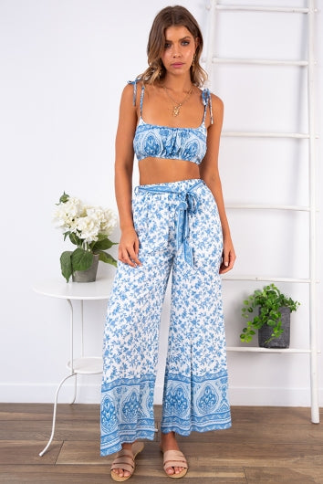 color-white/blue-print