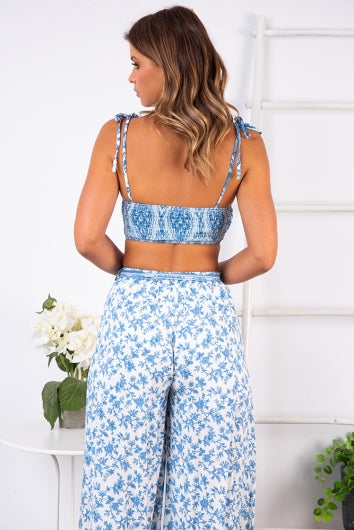 color-white/blue-print