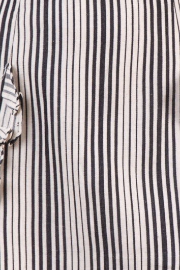 color-sand/black-stripe