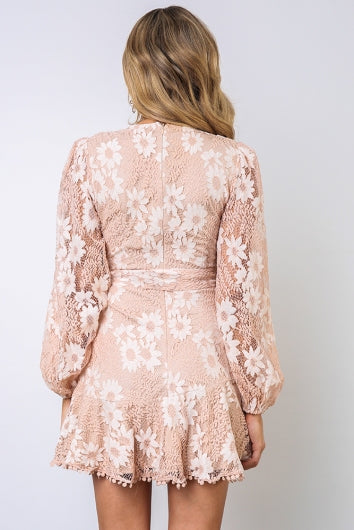 color-nude-lace