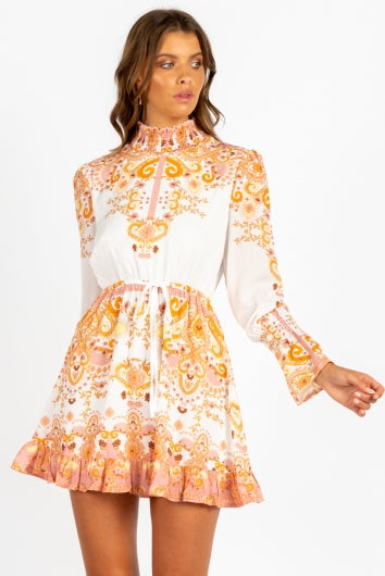 color-white-orange-print