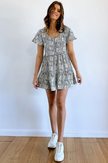 color-white/black-print