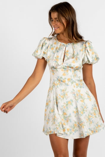 color-white-yellow-floral