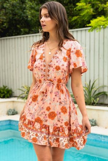 color-peach-floral