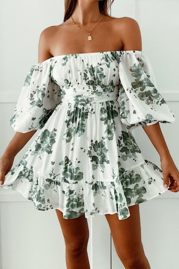 color-white-green-print