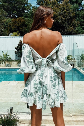 color-white-green-print