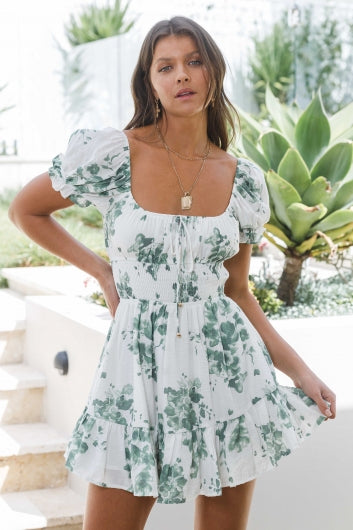 color-white-olive-print